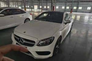 奔馳C級(jí) 奔馳 C 300 轎跑璨夜特別版