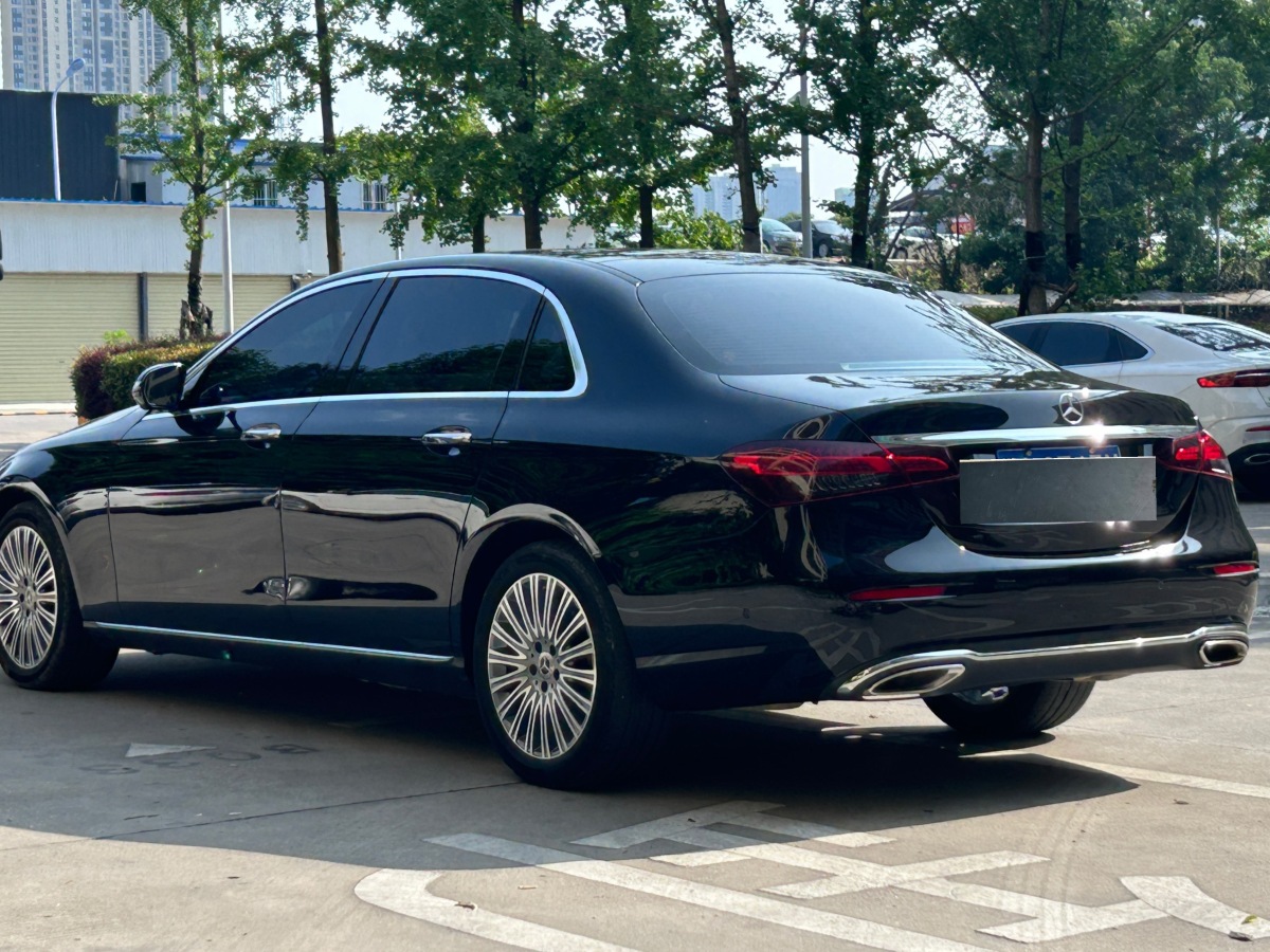奔馳 奔馳E級(jí)  2021款 改款 E 300 L 豪華型圖片