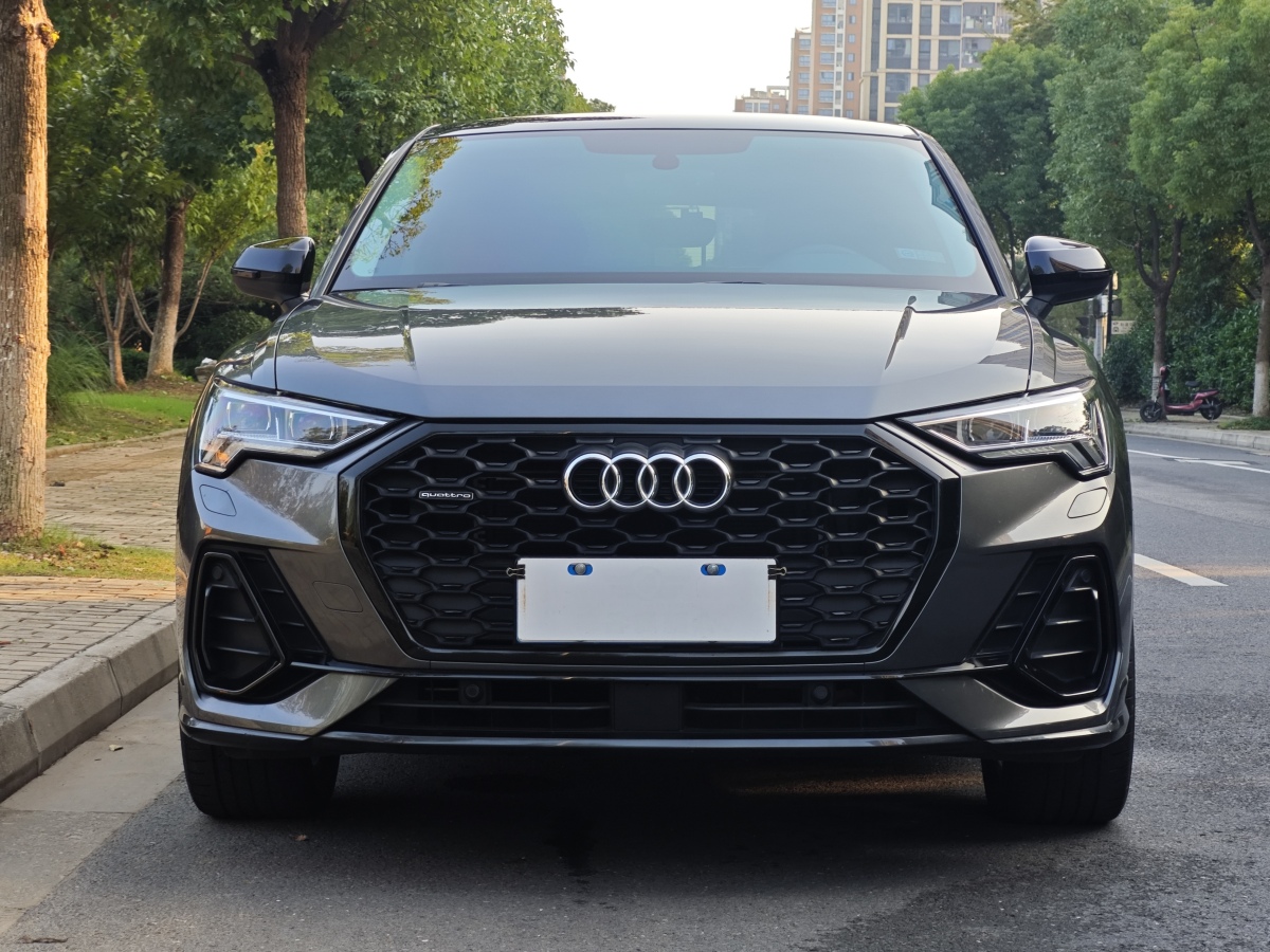 奧迪 奧迪Q3  2022款 45 TFSI quattro 時尚動感型圖片