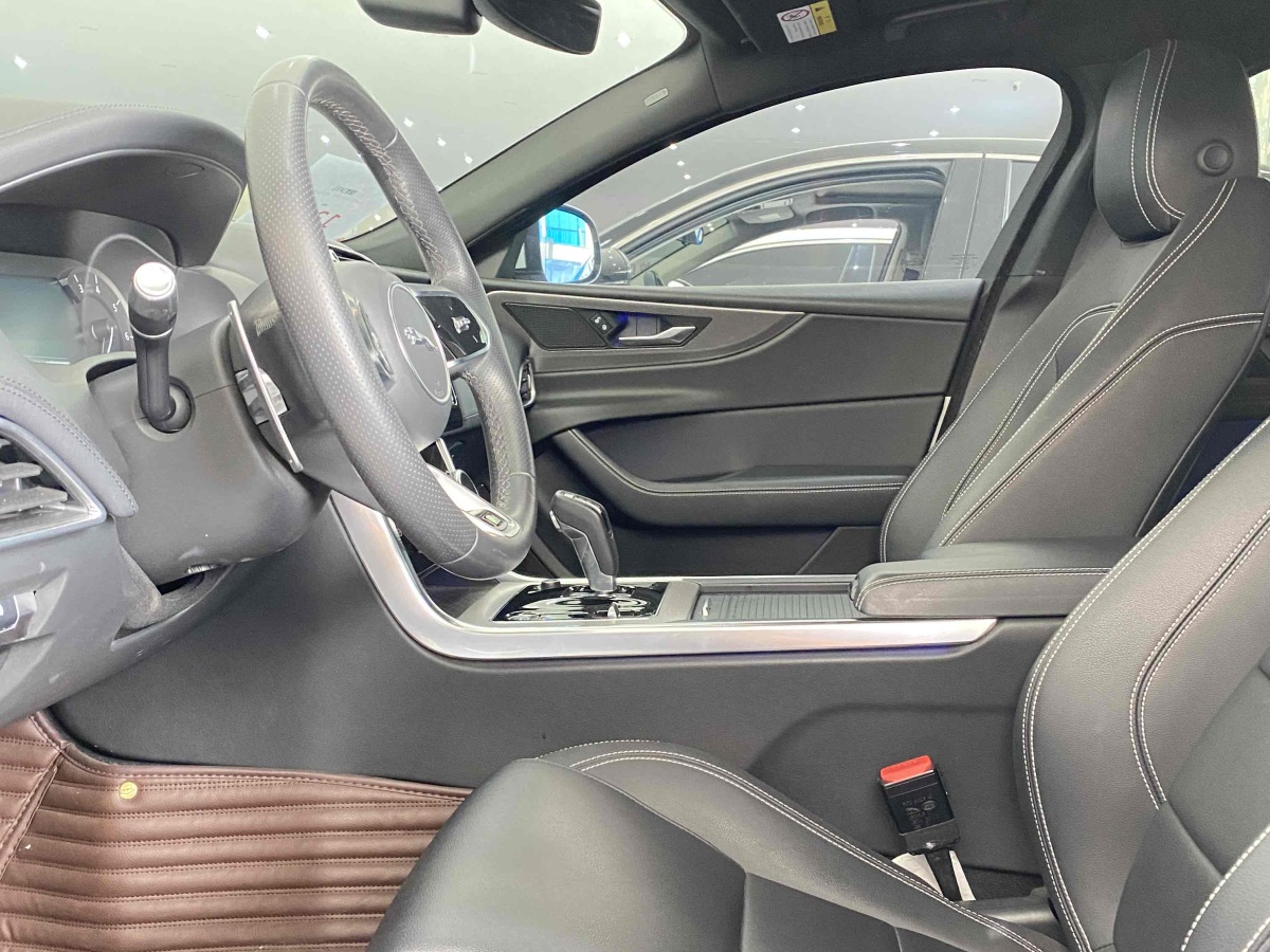2021年1月捷豹 XEL  2020款 2.0T 200PS S進取優(yōu)雅版