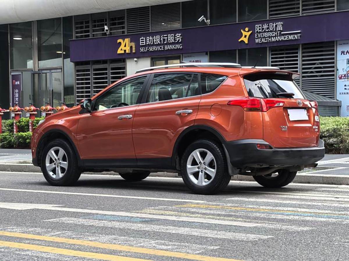 豐田 RAV4榮放  2013款 2.5L 自動四驅(qū)精英版圖片