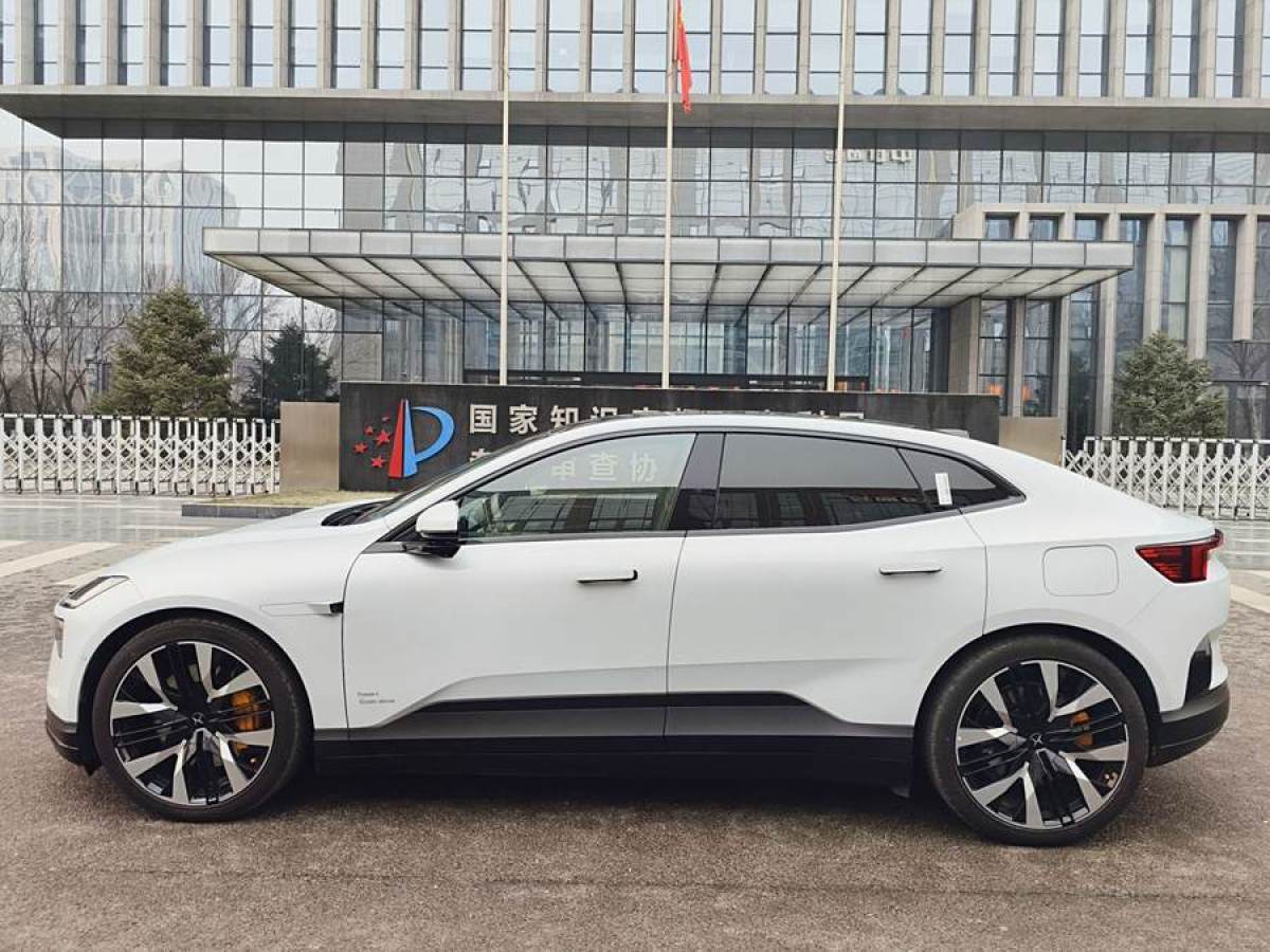 Polestar極星 Polestar 4  2024款 單電機標準續(xù)航PLUS圖片