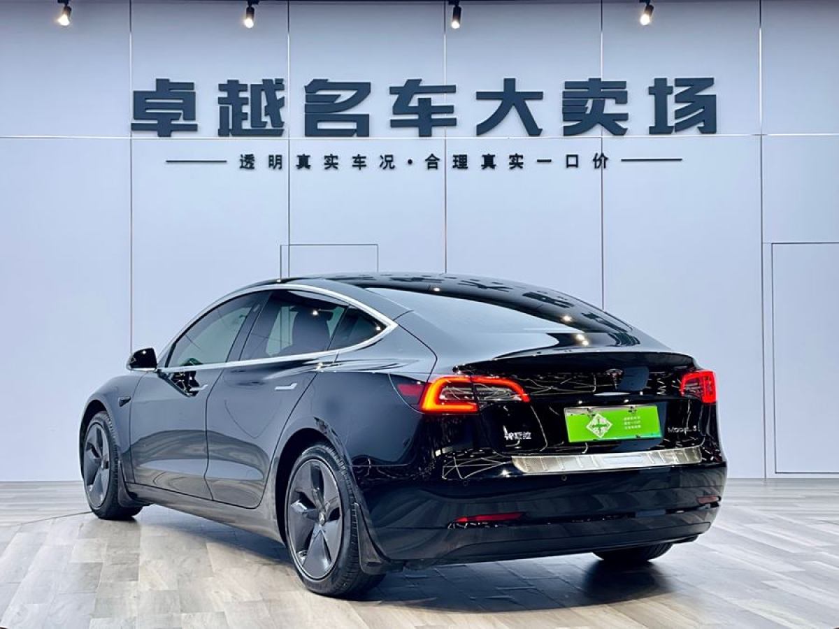 特斯拉 Model 3  2020款 改款 標(biāo)準(zhǔn)續(xù)航后驅(qū)升級(jí)版圖片