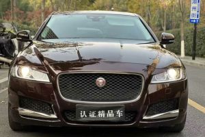 XF 捷豹 XF 2.0T 兩驅(qū)R-Sport運(yùn)動(dòng)版