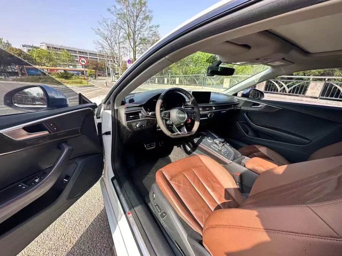 奧迪 奧迪A5  2017款 Coupe 40 TFSI 時(shí)尚型圖片