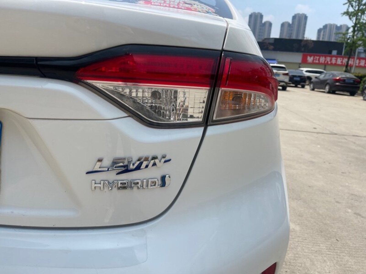豐田 雷凌  2022款 雙擎 1.8H E-CVT領(lǐng)先版圖片
