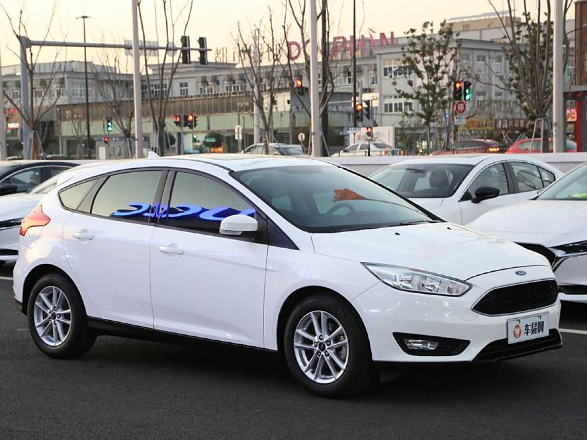 福特 ?？怂? 2018款 兩廂經(jīng)典 1.6L 自動風尚型智行版圖片