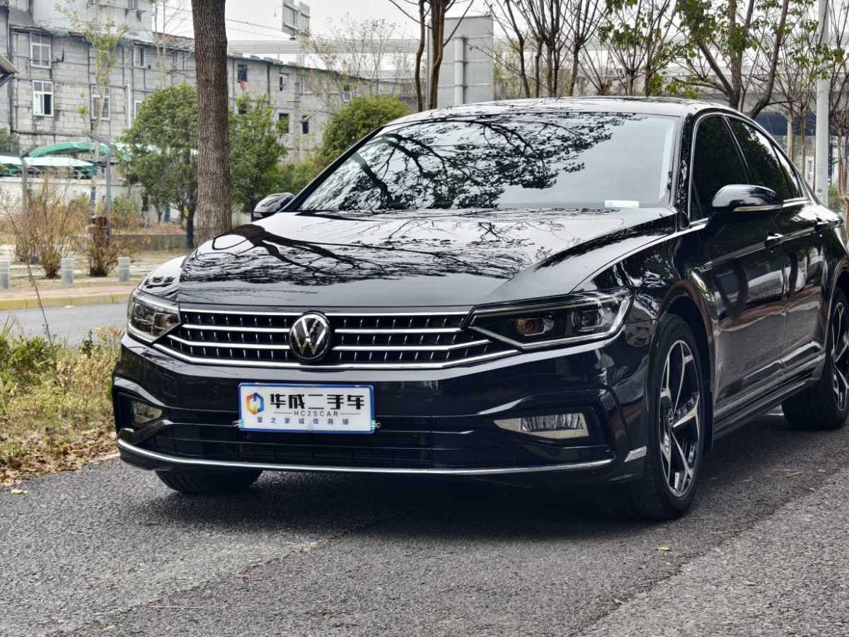 大眾 邁騰  2023款 200萬輛紀(jì)念版 330TSI DSG豪華型圖片