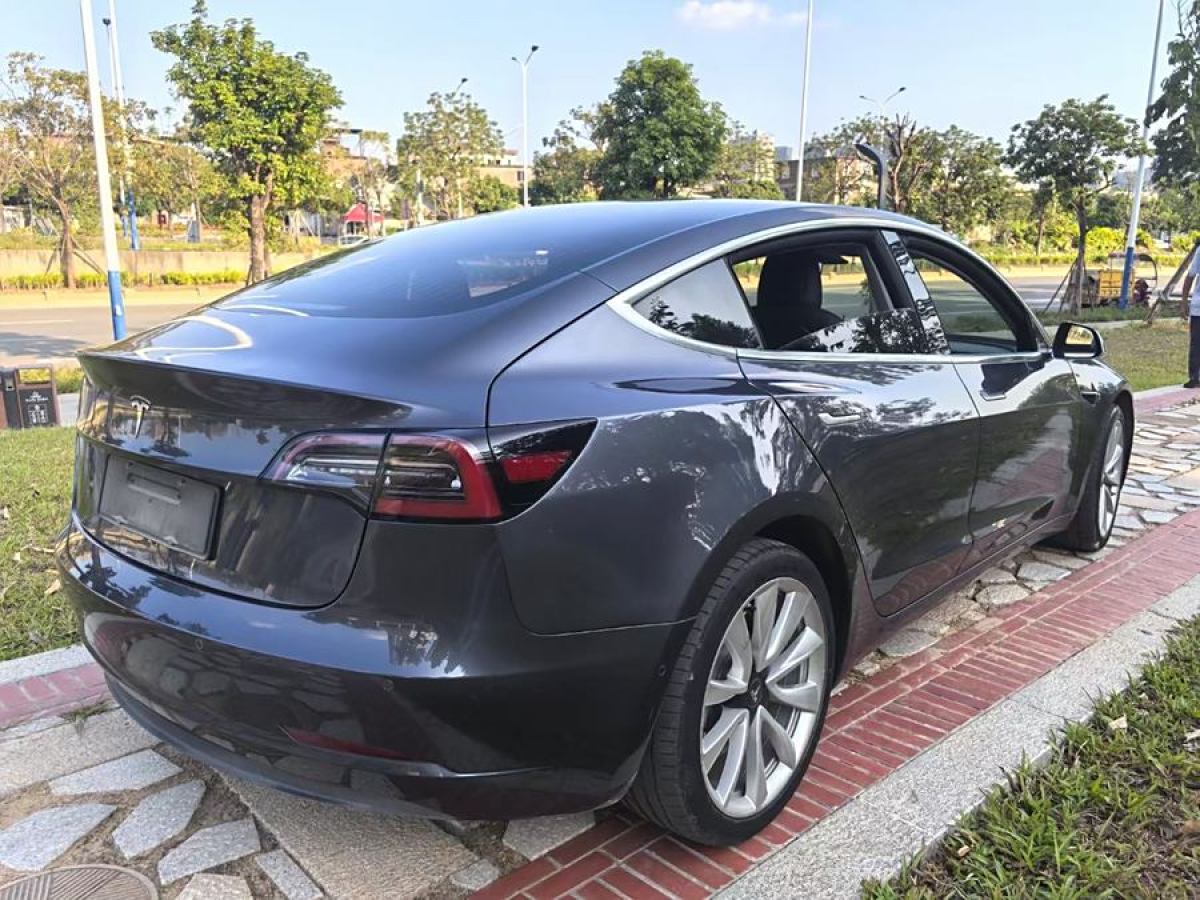 2021年4月特斯拉 Model 3  2019款 標(biāo)準(zhǔn)續(xù)航后驅(qū)升級(jí)版