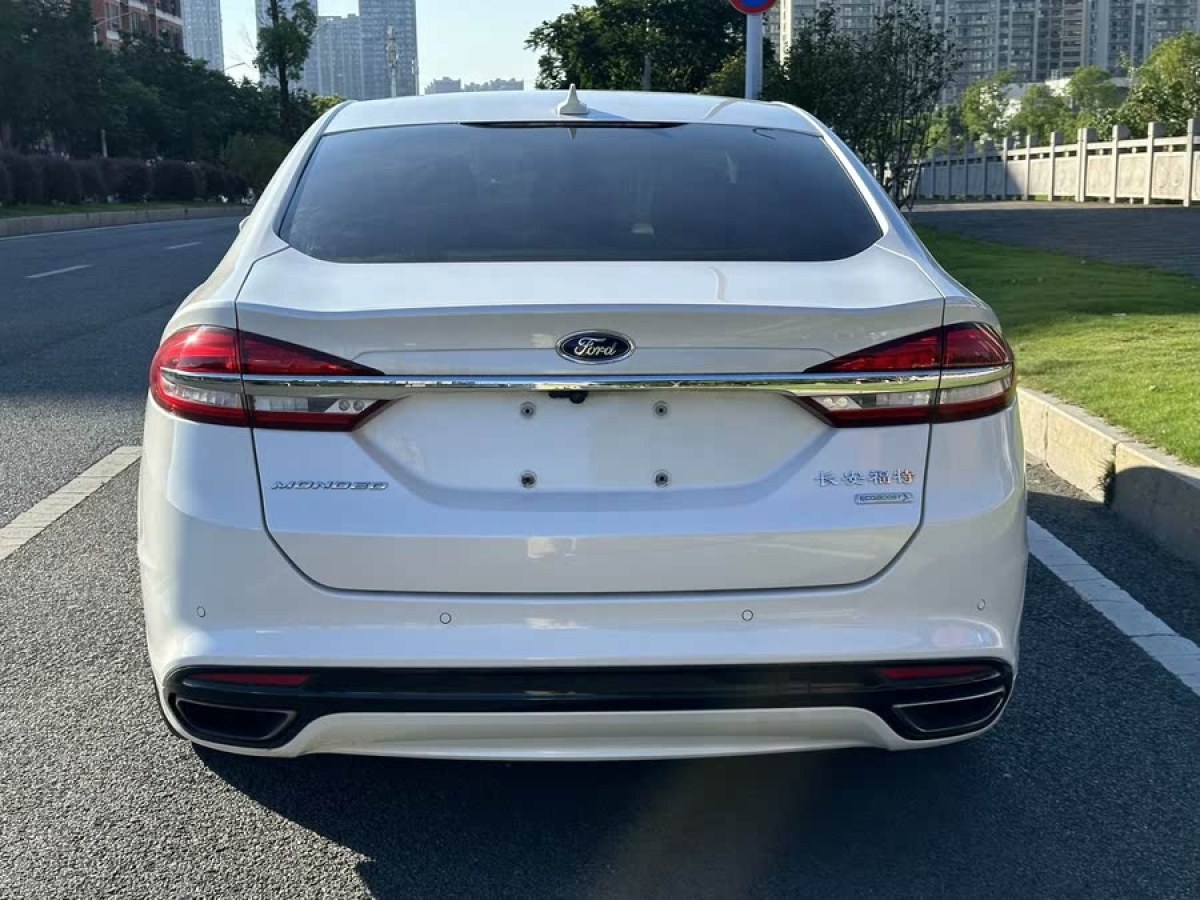 福特 蒙迪歐  2017款 改款 EcoBoost 180 豪華型圖片