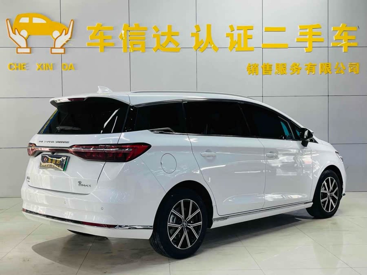 比亞迪 宋MAX新能源  2022款 DM-i 105KM 旗艦型圖片