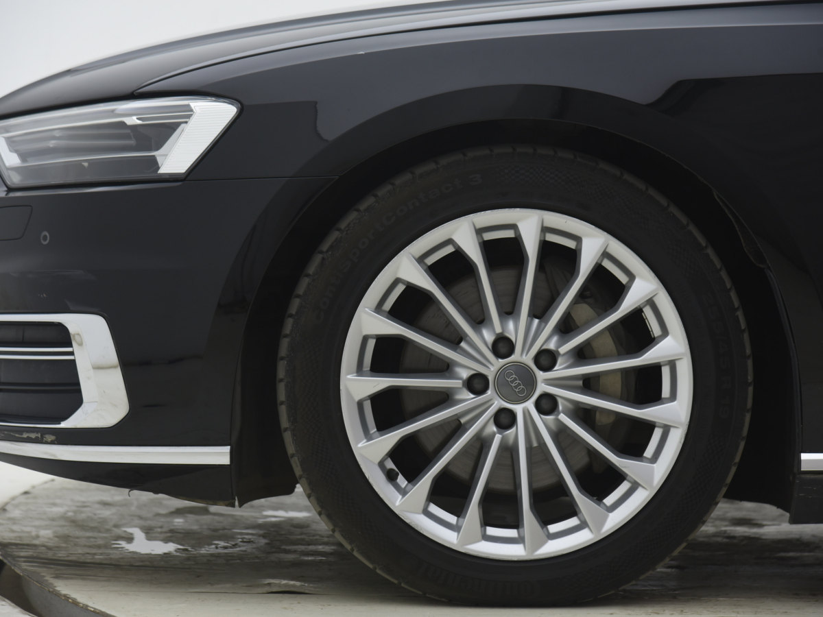 2020年10月奧迪 奧迪A8  2021款 A8L 50 TFSI quattro 舒適型