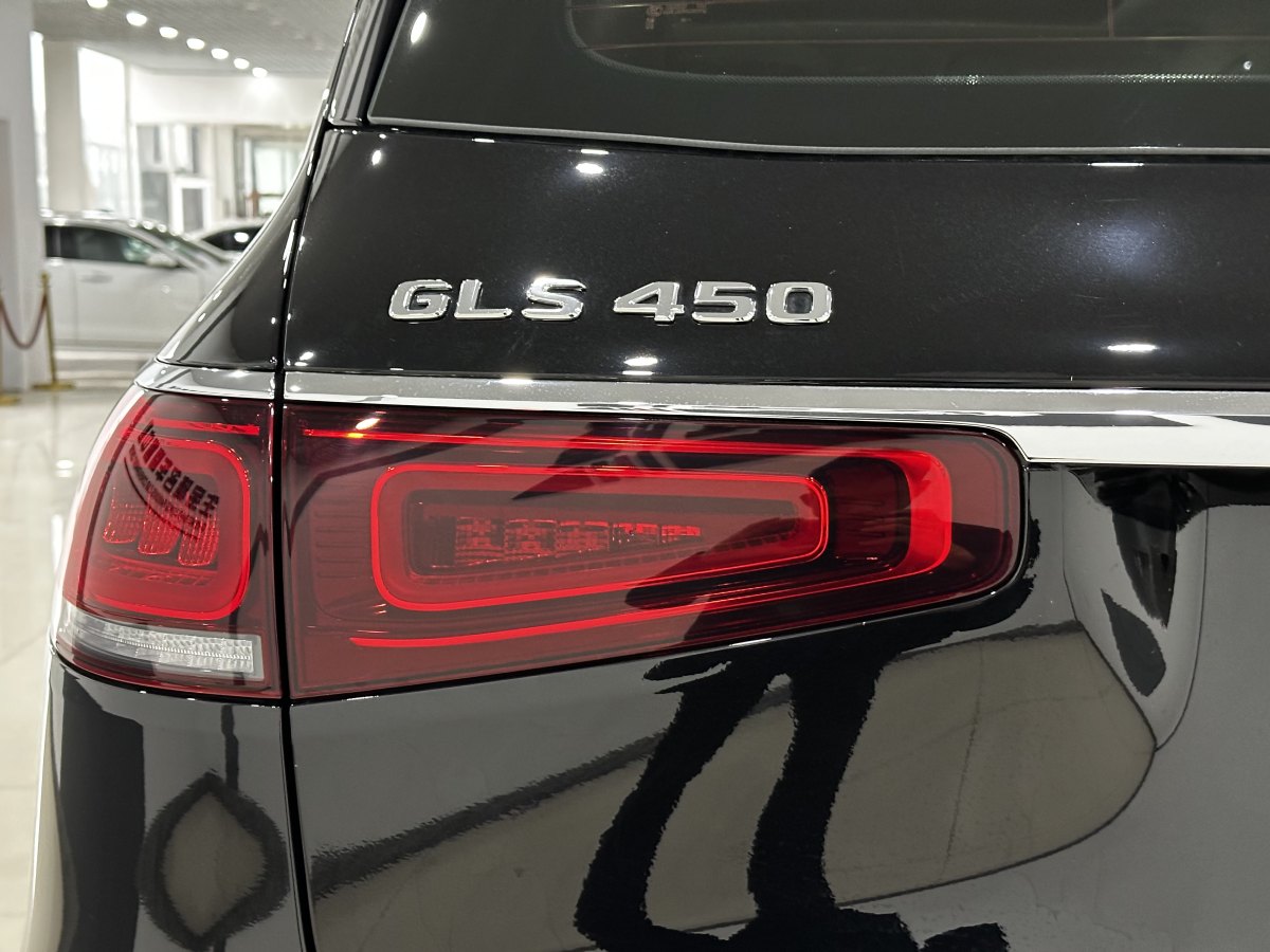 2024年2月奔驰 奔驰GLS  2023款 改款 GLS 450 4MATIC 时尚型