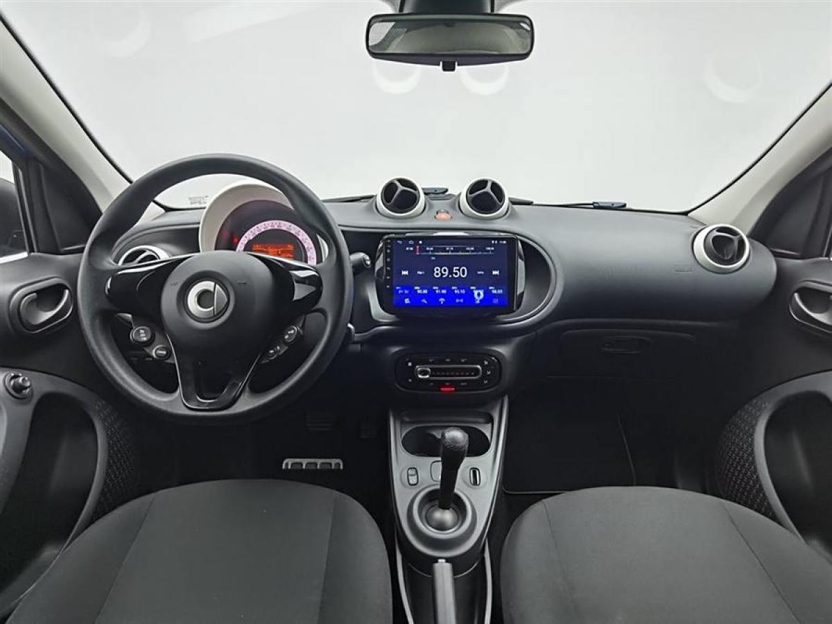 2019年5月smart forfour  2018款 1.0L 52千瓦靈動版