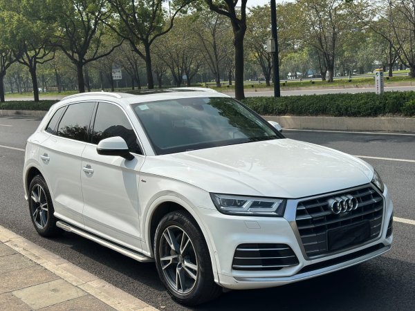 奥迪 奥迪Q5L  2020款 45 TFSI 尊享时尚型