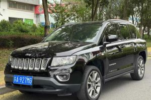 指南者 Jeep 2.0L 兩驅(qū)運(yùn)動(dòng)版