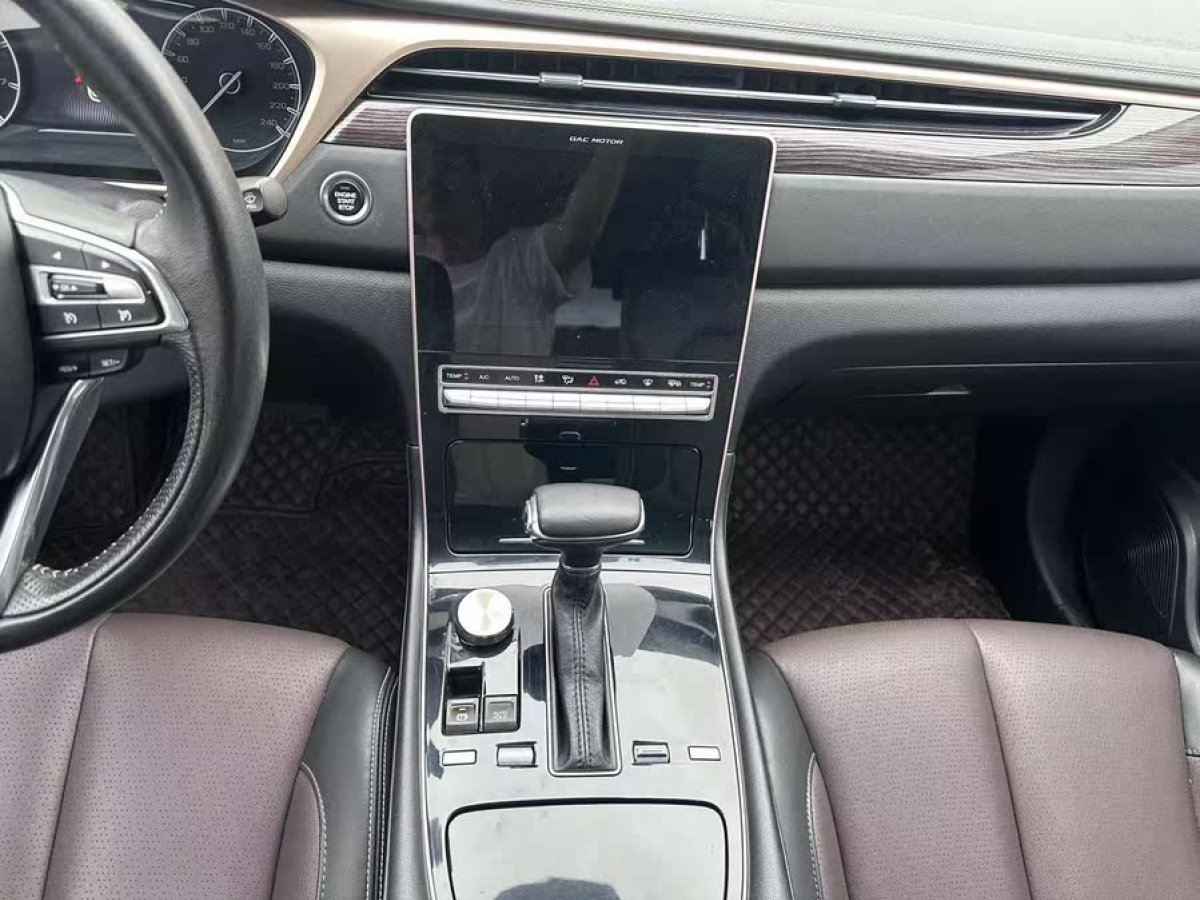 廣汽傳祺 GS5  2019款 235T 自動(dòng)豪華版圖片
