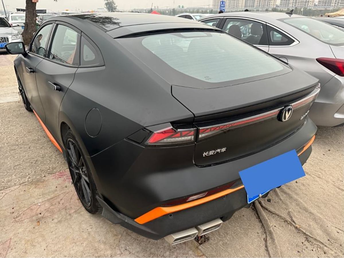 長(zhǎng)安 長(zhǎng)安UNI-V  2024款 1.5T 尊貴運(yùn)動(dòng)型圖片