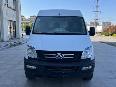2020年05月 上汽大通 V80 2.0T PLUS 手動(dòng)廂式貨車(chē)VAN短軸中頂3座圖片