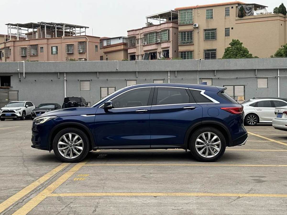 英菲尼迪 QX50  2018款 2.0T 兩驅(qū)菁英版圖片