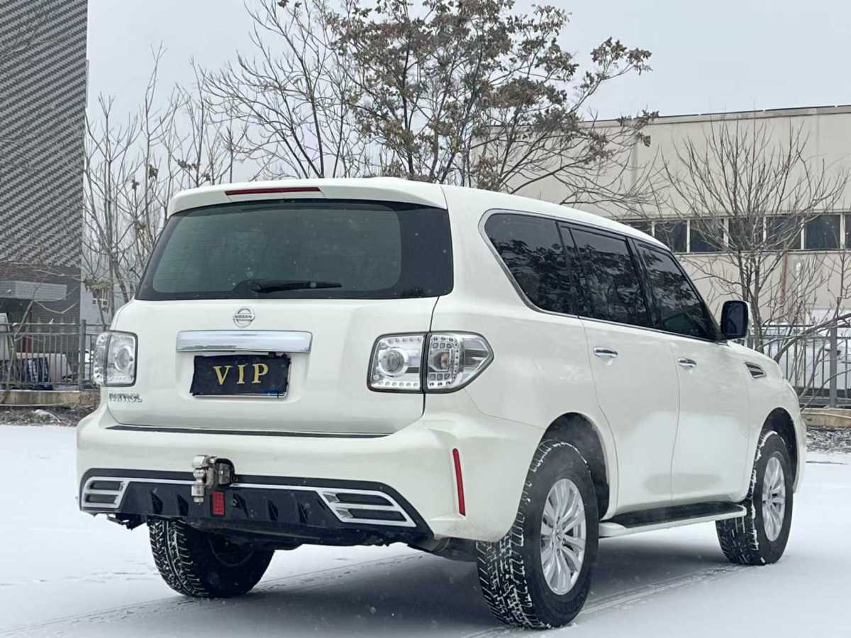 日產(chǎn) 途樂  2018款 4.0L 鉑金型圖片