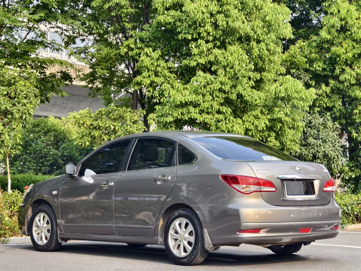 日產(chǎn) 軒逸  2012款 經(jīng)典 1.6XE 自動(dòng)舒適版圖片