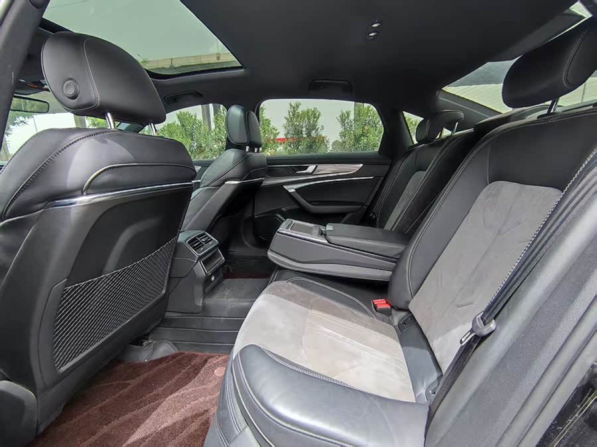 奧迪 奧迪A6L  2021款 40 TFSI 豪華動(dòng)感型圖片
