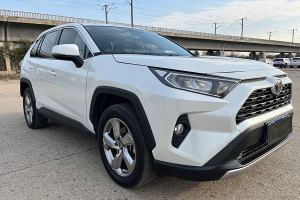 RAV4榮放 豐田 2.0L CVT四驅(qū)風(fēng)尚PLUS版