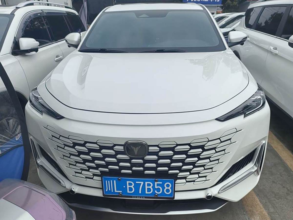 長(zhǎng)安 長(zhǎng)安UNI-K  2021款 2.0T 尊貴型圖片