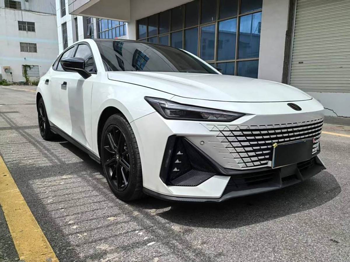 長安 長安UNI-V  2022款 1.5T 尊貴型圖片