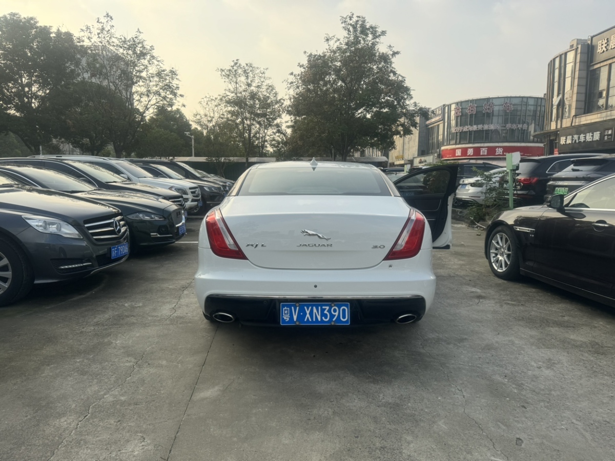 捷豹 XJ  2018款 XJL 3.0 SC 兩驅(qū)典雅商務(wù)版圖片