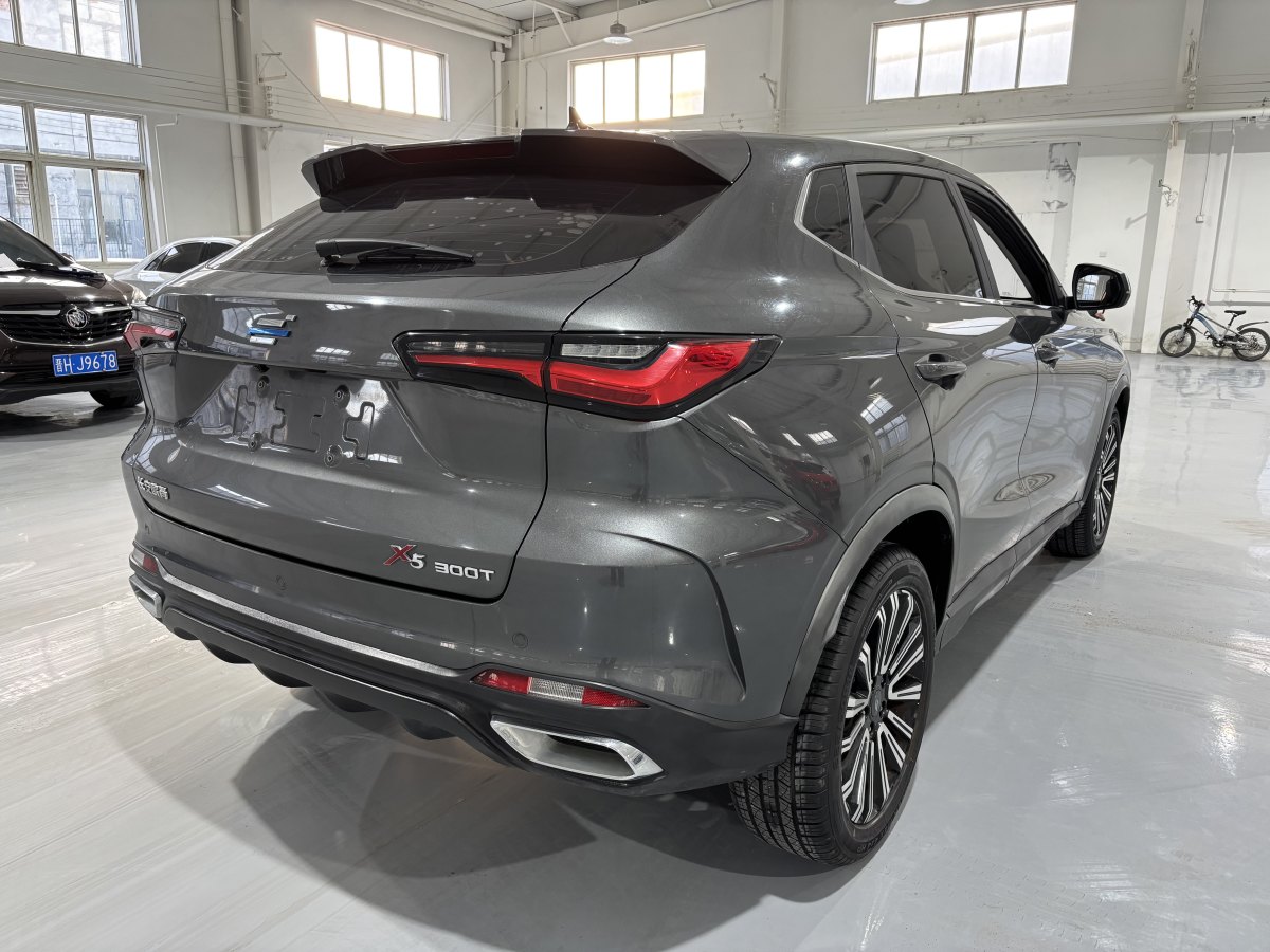 長(zhǎng)安歐尚 長(zhǎng)安歐尚X5  2021款 1.5T DCT尊貴型圖片