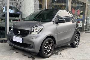 fortwo smart 0.9T 66千瓦硬頂先鋒版