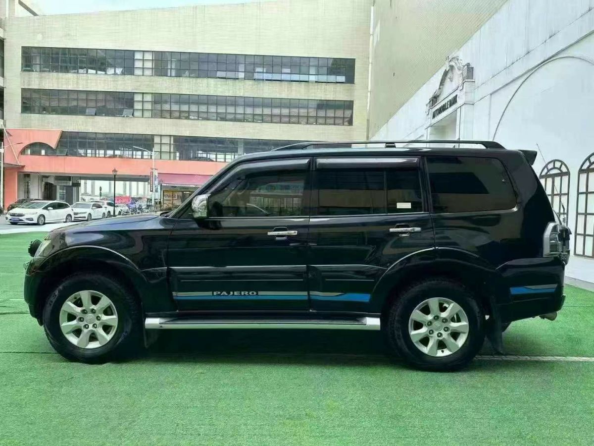 納智捷 優(yōu)6 SUV  2019款 1.8T 經(jīng)典天窗版圖片