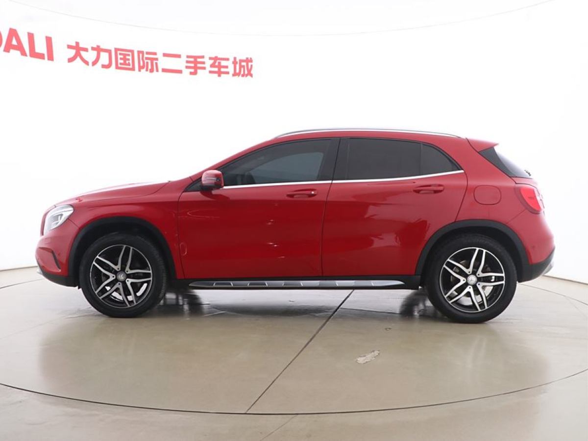 奔馳 奔馳GLA  2015款 GLA 220 4MATIC 時(shí)尚型圖片