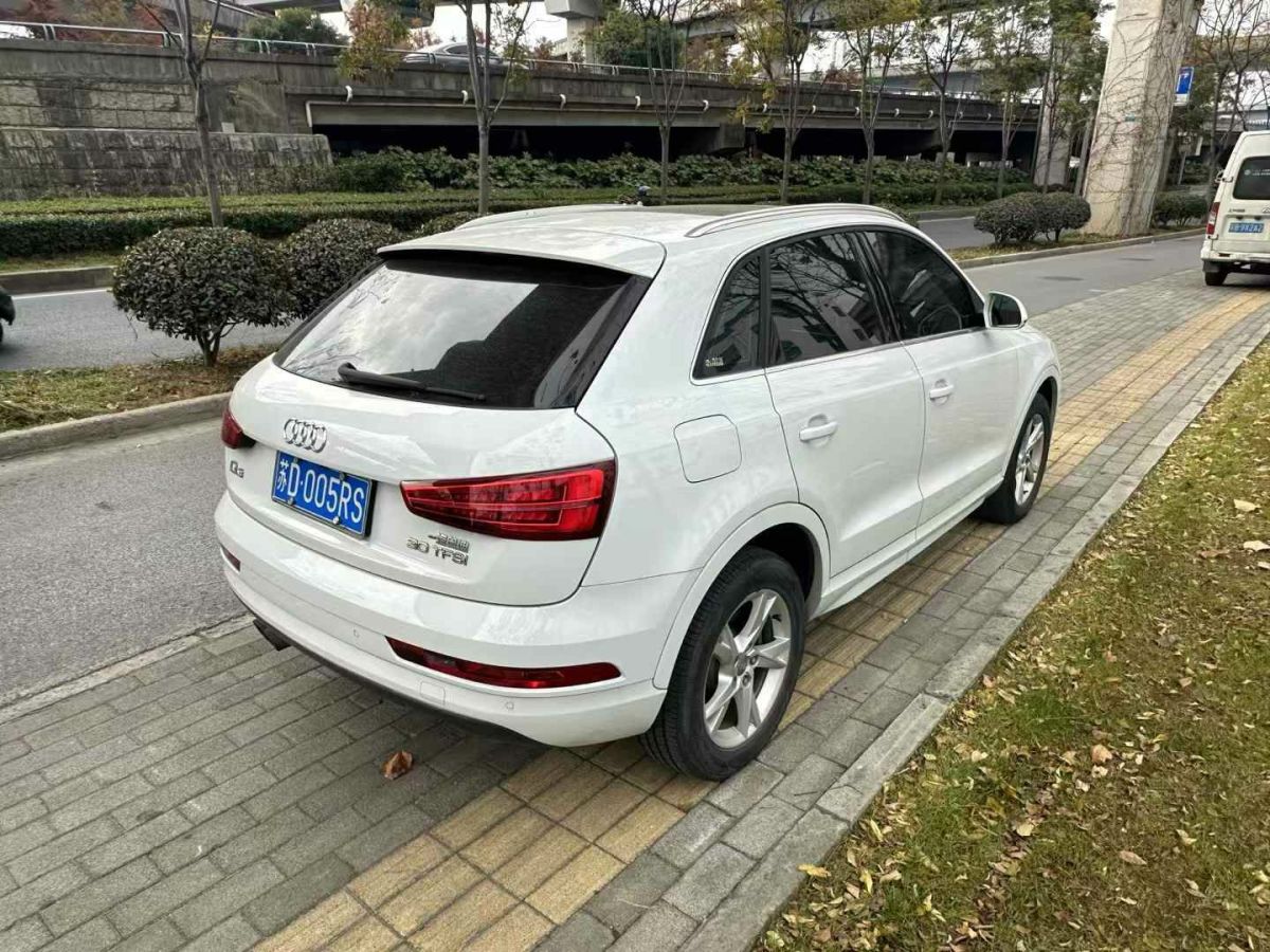 奧迪 奧迪Q3  2017款 30 TFSI 時(shí)尚型圖片