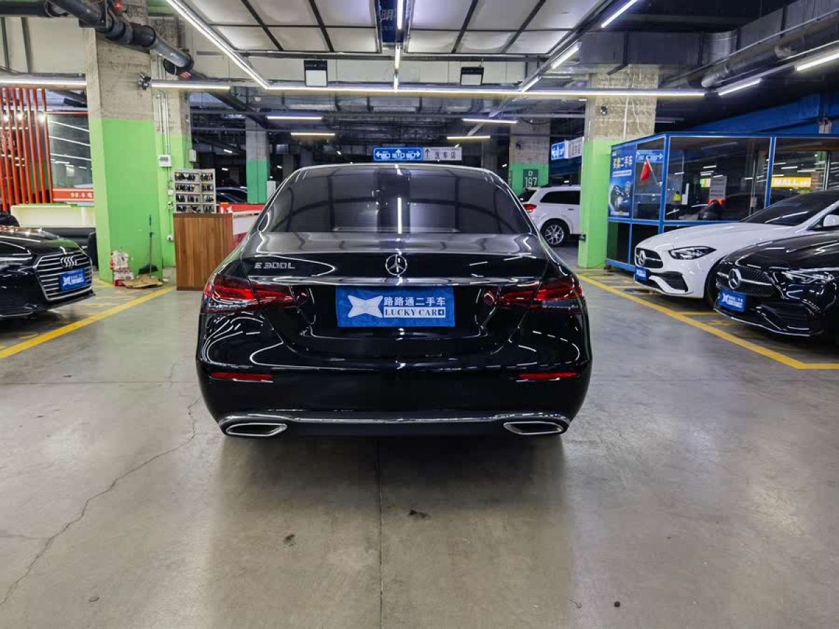 奔馳 奔馳E級  2021款 改款 E 300 L 時尚型圖片