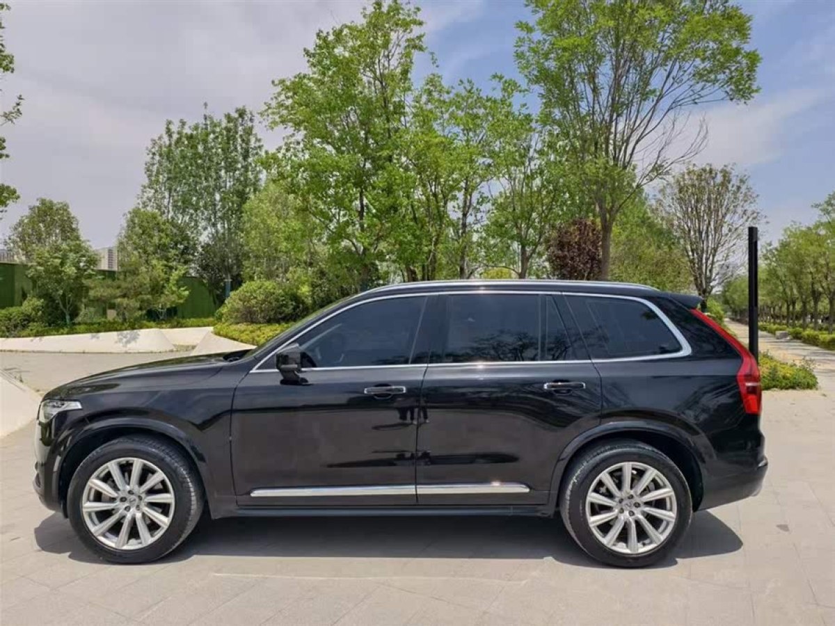 沃爾沃 XC90  2019款  T6 智逸版 7座 國(guó)VI圖片