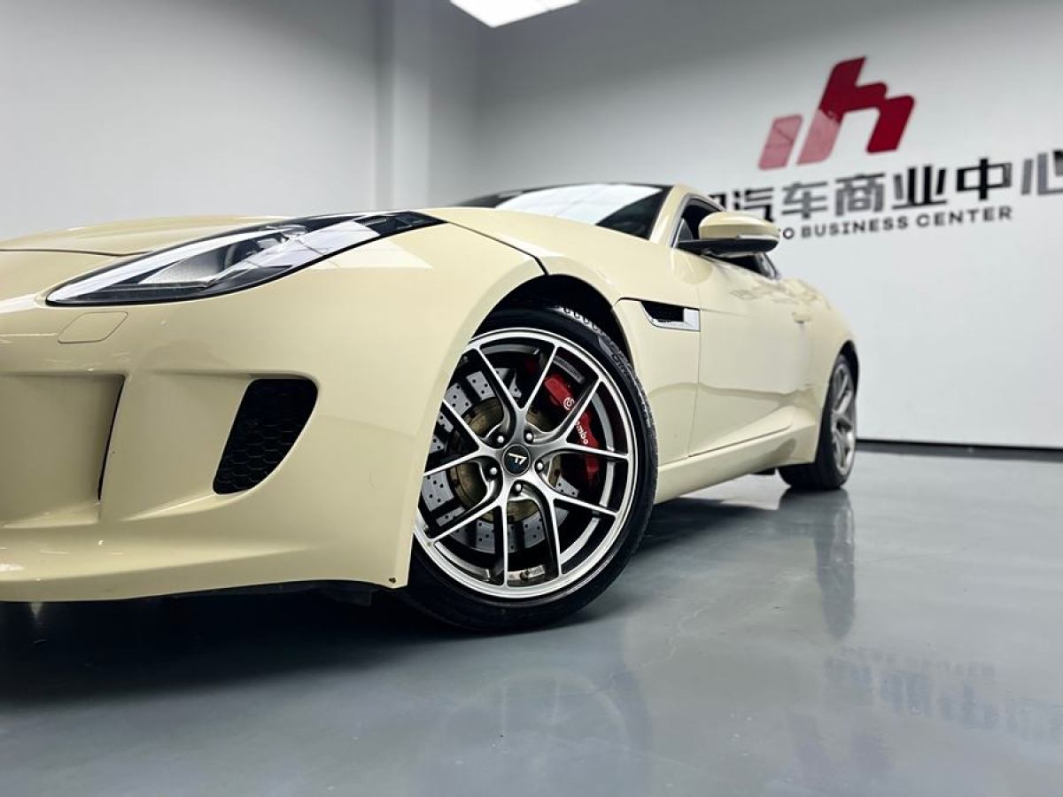 捷豹 F-TYPE  2016款 3.0T 硬頂版圖片