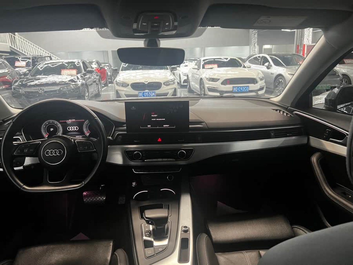 奧迪 奧迪A4L  2022款 40 TFSI 豪華動(dòng)感型圖片