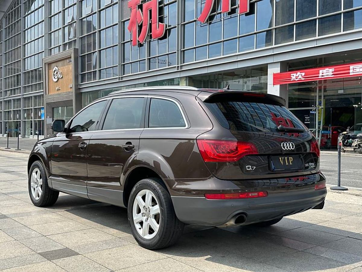 奧迪 奧迪Q7  2014款 35 TFSI 進(jìn)取型圖片