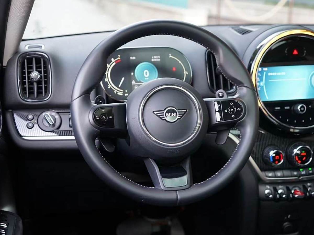 MINI COUNTRYMAN  2023款 改款 2.0T COOPER S ALL4 鑒賞家圖片