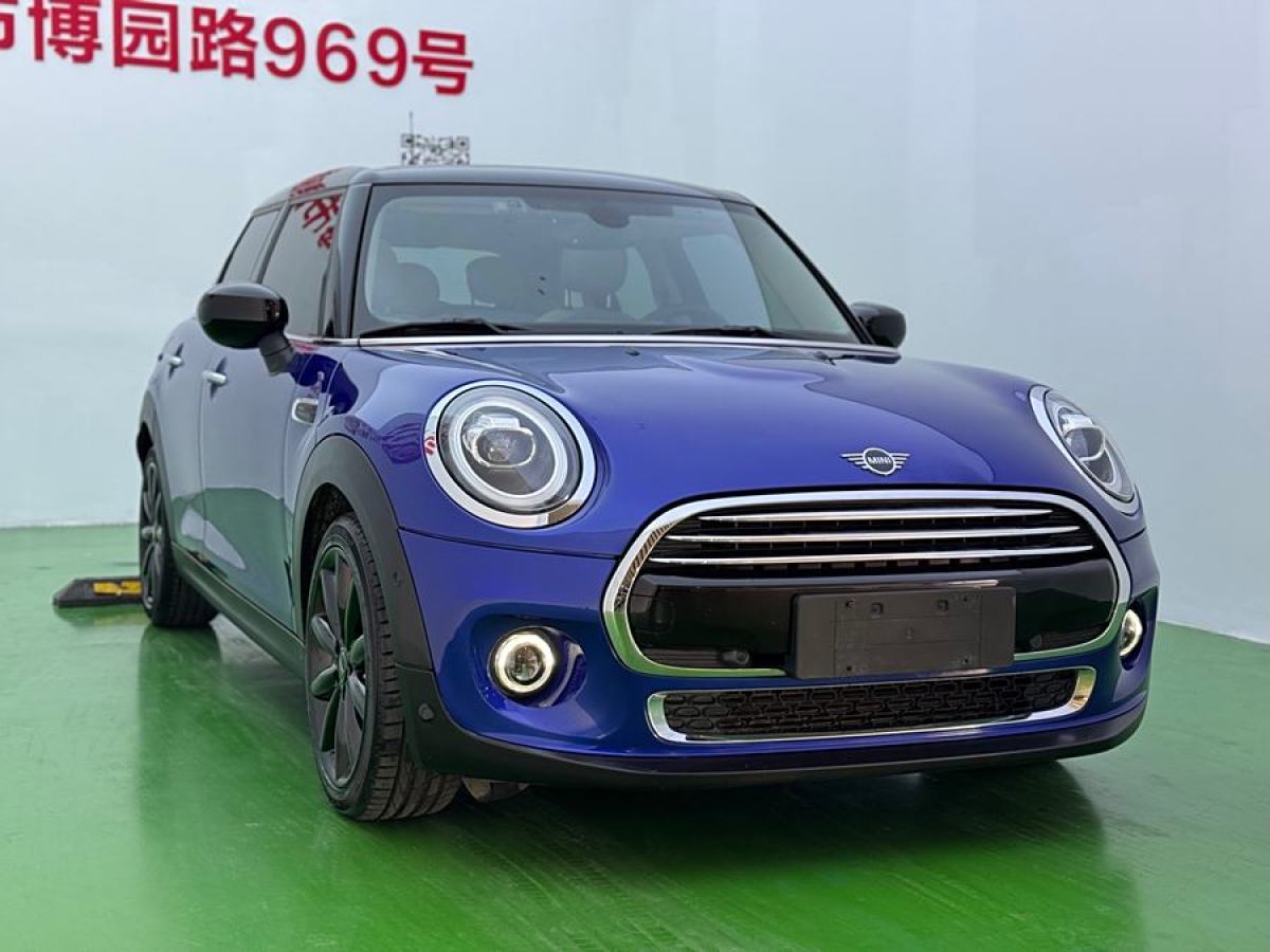 2019年11月MINI MINI  2018款 1.5T COOPER 藝術(shù)家 五門版