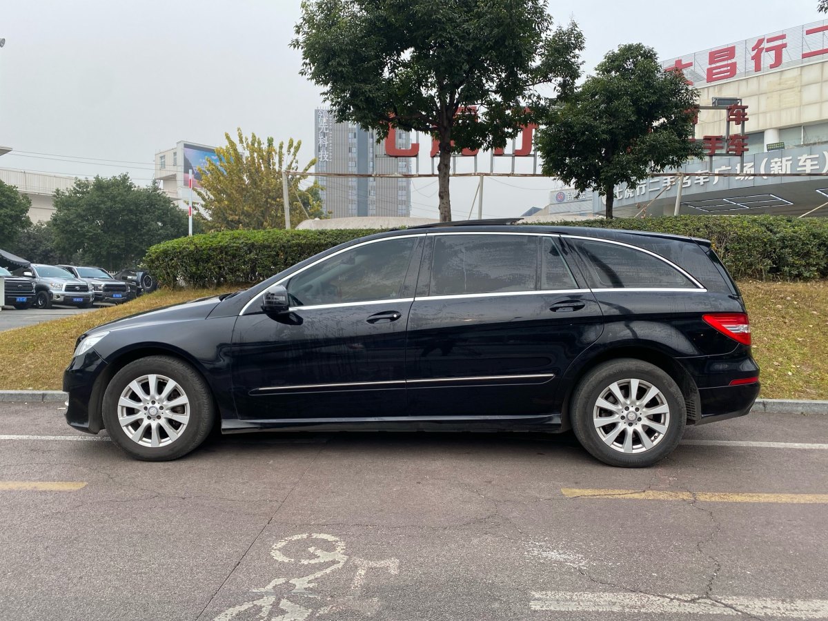 奔馳 奔馳R級  2014款 R 320 4MATIC 商務(wù)型圖片