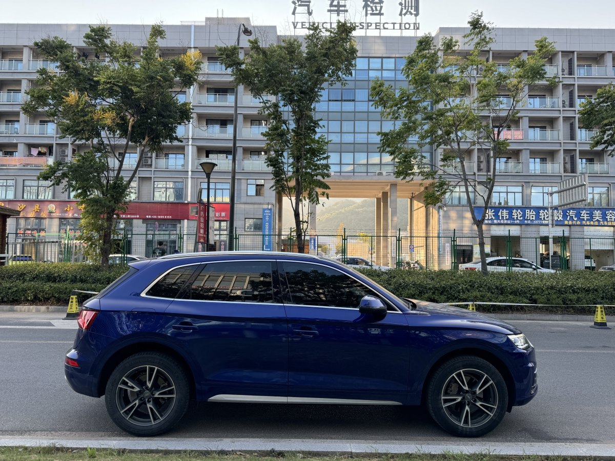 奥迪 奥迪Q5L  2018款  40 TFSI 荣享进取型 国VI图片