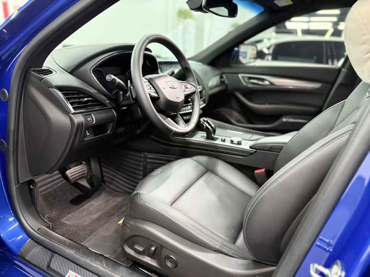 凱迪拉克 XT5  2023款 2.0T 兩驅(qū)風尚型圖片