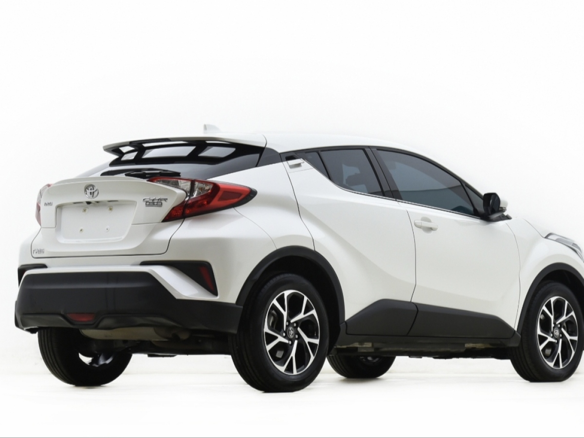 豐田 C-HR  2020款 2.0L 領(lǐng)先版圖片