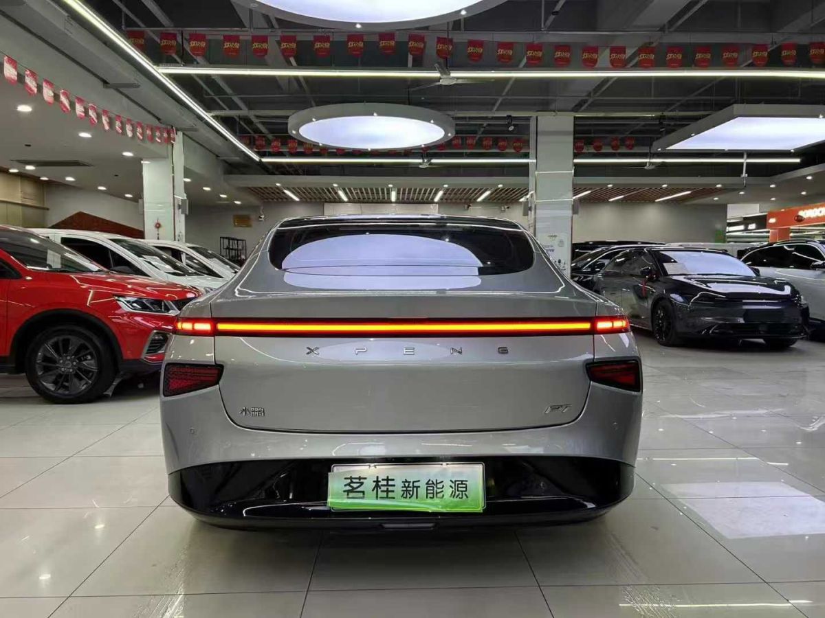 小鵬 P7  2023款 P7i 610 鵬翼性能版圖片