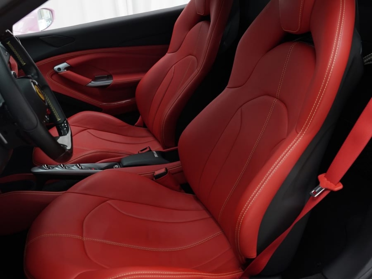 法拉利 F8 Tributo  2019款  3.9T V8圖片