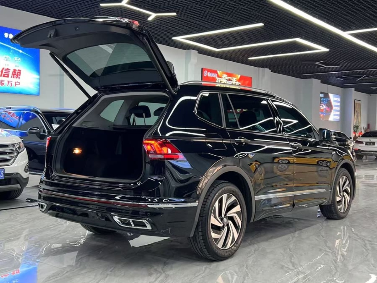 大眾 途觀L  2024款 出眾款 330TSI 自動(dòng)兩驅(qū)龍騰版圖片